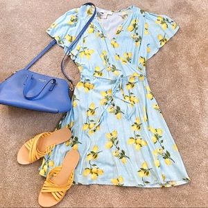 NWOT FOREVER 21 LEMON PRINT WRAP DRESS